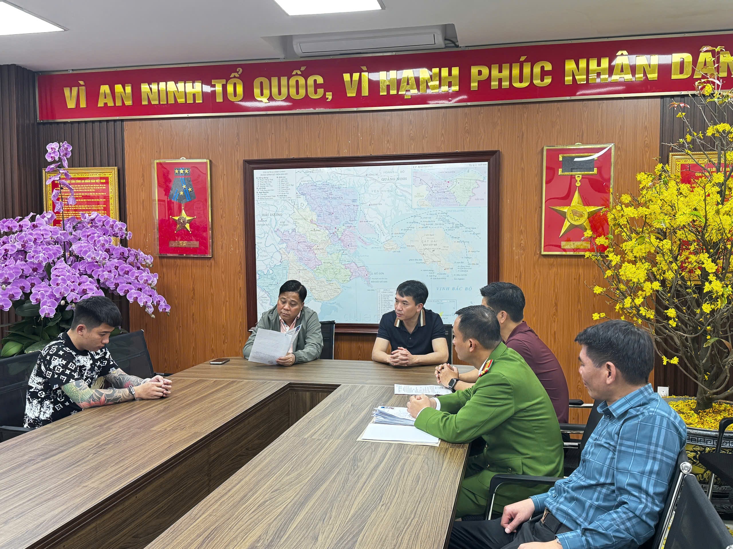 Bắt giữ 2 đối tượng chính vụ gây rối trật tự công cộng và cố ý gây thương tích ở địa bàn phường Hòa Bình (Hải Phòng)